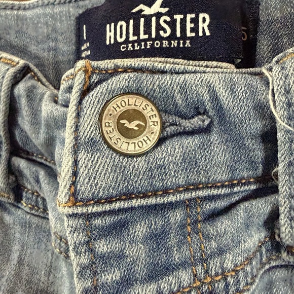 Hollister Women's High Rise Denim Shorts Light Wash Cuffed W25 Size 1 Casual - Picture 5 of 9